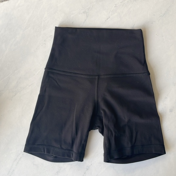 Lululemon Align High Rise Shorts - Picture 2 of 5